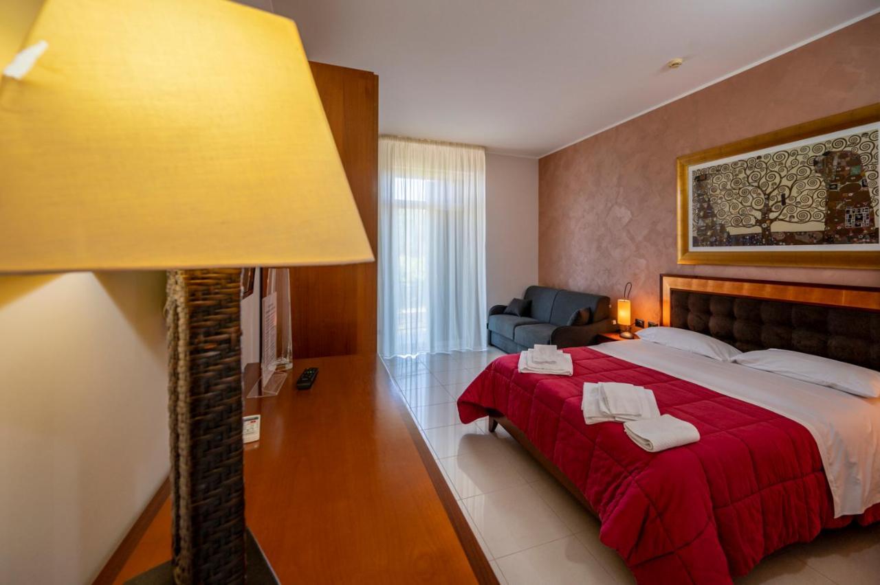 Villa Floyd Charming Rooms B&B Pachino Eksteriør bilde