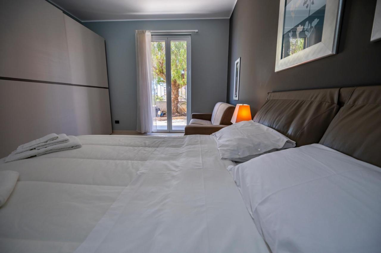 Villa Floyd Charming Rooms B&B Pachino Eksteriør bilde