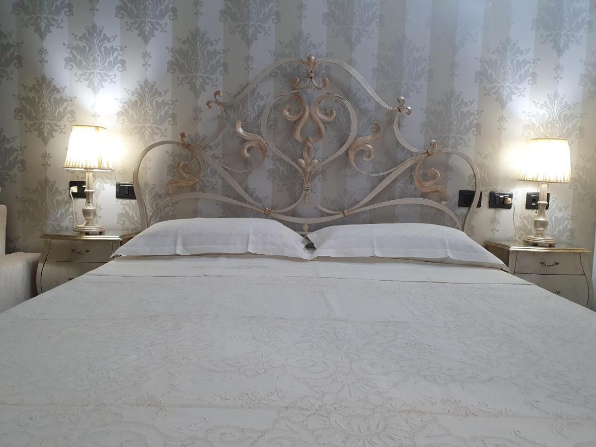Villa Floyd Charming Rooms B&B Pachino Eksteriør bilde