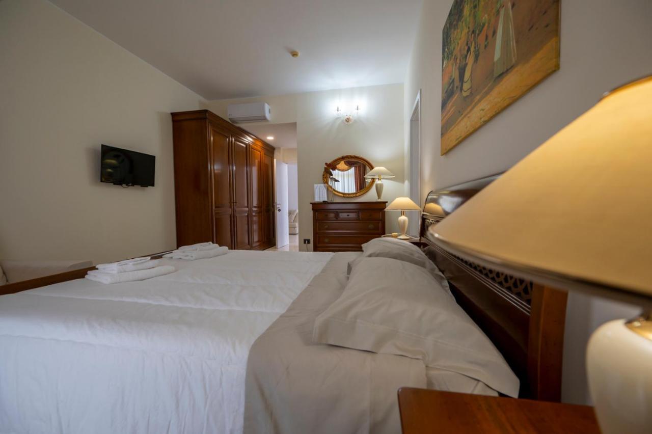Villa Floyd Charming Rooms B&B Pachino Eksteriør bilde